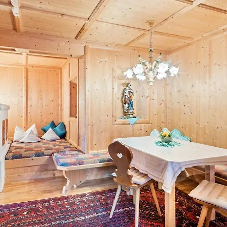 Enticing In With Fireplace Zellberg