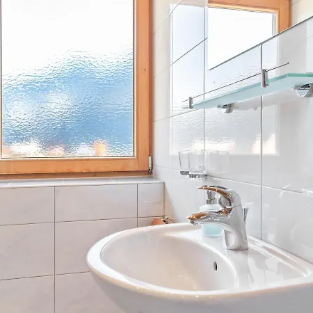 Enticing In With Fireplace 公寓