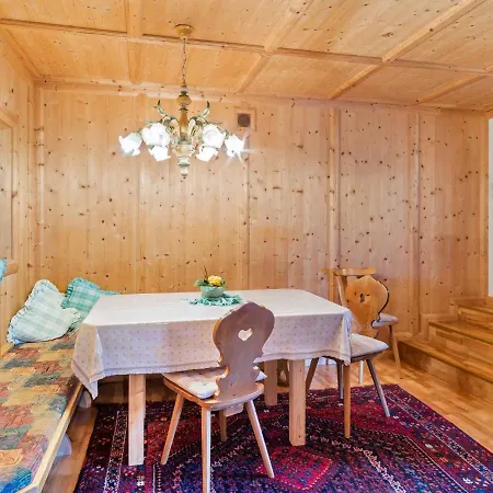 Enticing In With Fireplace 公寓 *